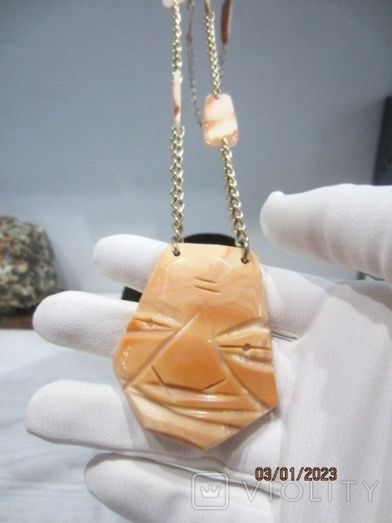 Carving on sink pendant with chain, photo number 8