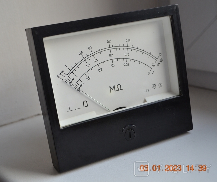 Megohmmeter. The pointing device (relay) of the insulation monitoring device. 1987 model year, photo number 2