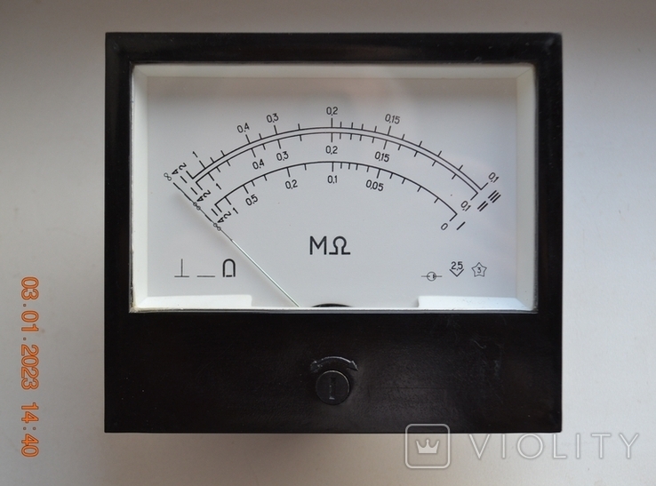 Megohmmeter. The pointing device (relay) of the insulation monitoring device. 1987 model year, photo number 3