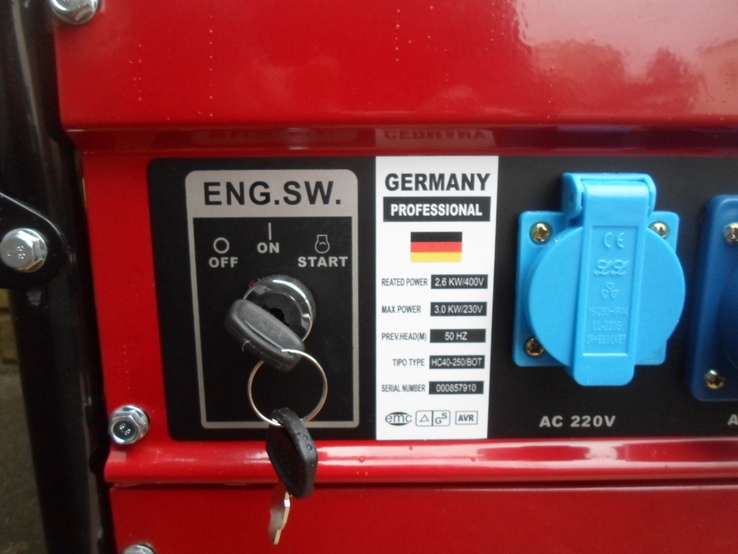 Бензиновый генератор DUSSELDF DF9700 3/1 фазы, 3.0 кВт. Германия. Новый., фото №3