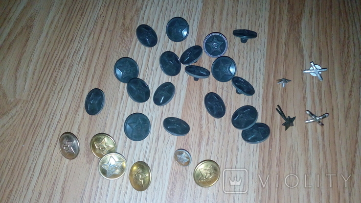 Buttons of the Armed Forces of the USSR more than 20 pcs + bonus signs from buttonholes, photo number 2