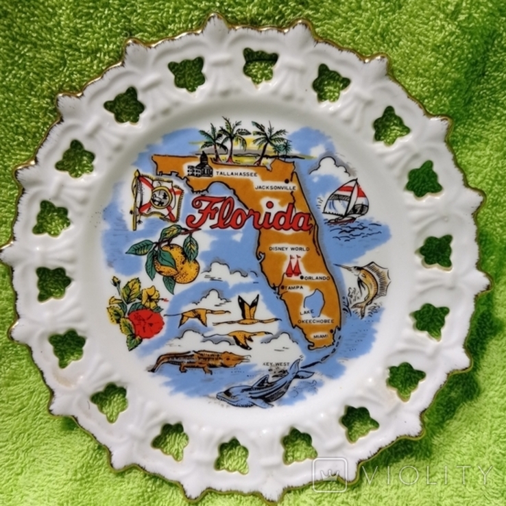 Collectible openwork porcelain decorative plate "Florida", 21 cm, USA