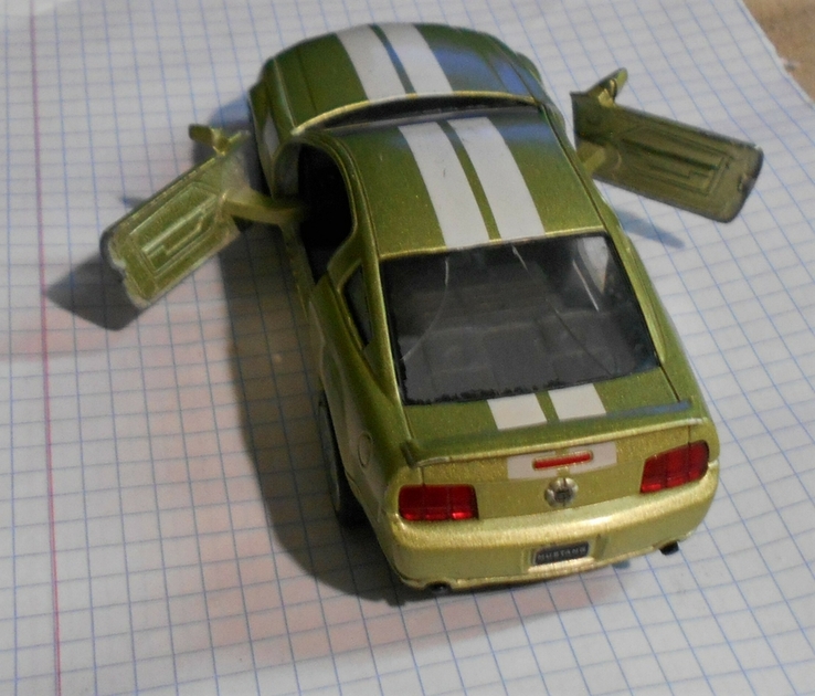 Машины Kinsmart Ford Mustang GT 2006 зеленый, фото №7