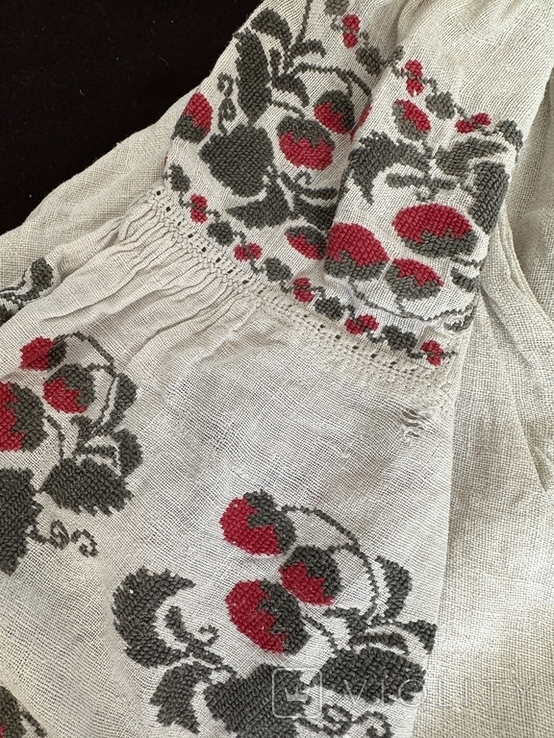 Старовинна сорочка з полуничками, photo number 3