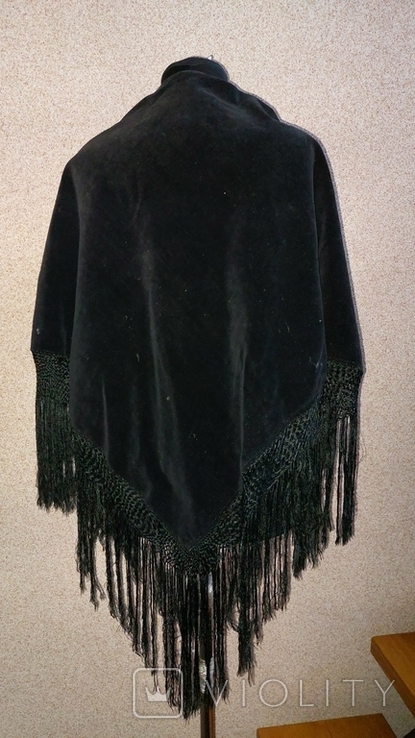 No. 98 Vintage velvet shawl ., photo number 2