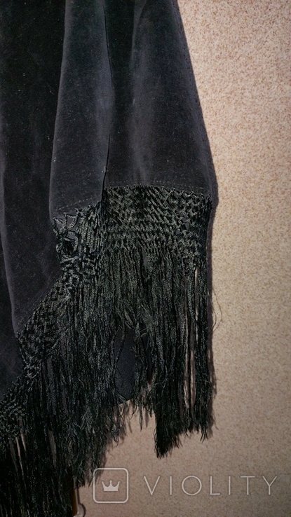 No. 98 Vintage velvet shawl ., photo number 3