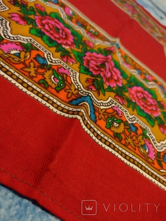 Red woolen scarf with Ukrainian ornament, photo number 7