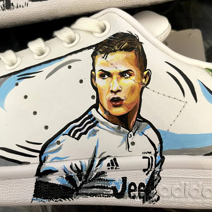 Collectible sneakers (hand-painted by the artist), photo number 3