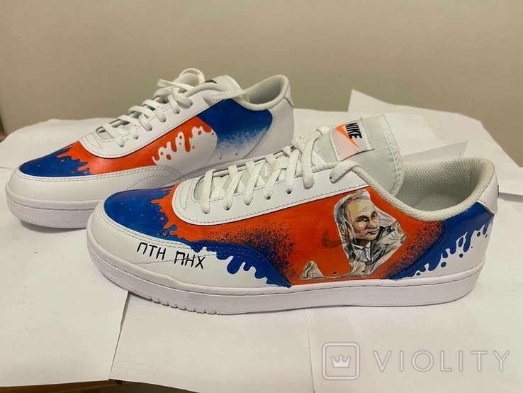 Collectible sneakers (hand-painted by the artist), photo number 3