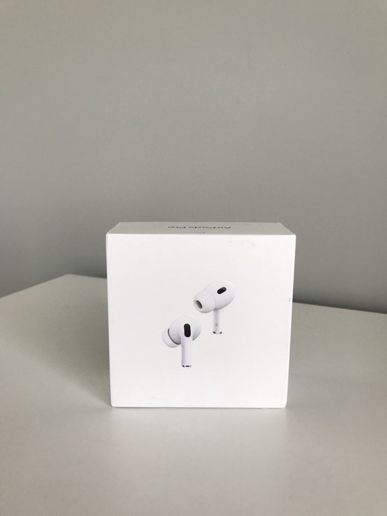AirPods Pro 2nd Generation with MagSafe Charging Case, фото №2