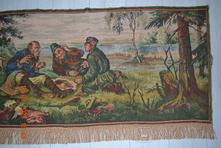 Tapestry "Hunters at Rest". Vintage. Production of GDRs. USSR. Size 154x63(70) cm. No1, photo number 5