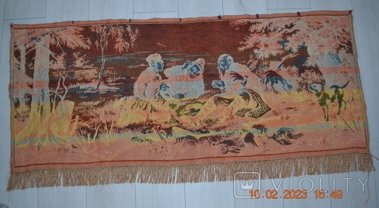 Tapestry "Hunters at Rest". Vintage. Production of GDRs. USSR. Size 154x63(70) cm. No1, photo number 7