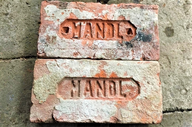 Brick, photo number 2