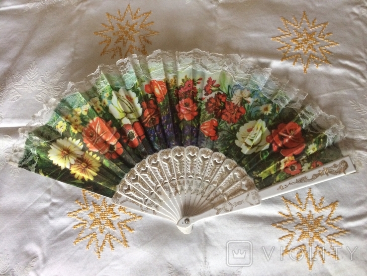 32.5. Fan made of fabric with flowers, photo number 2