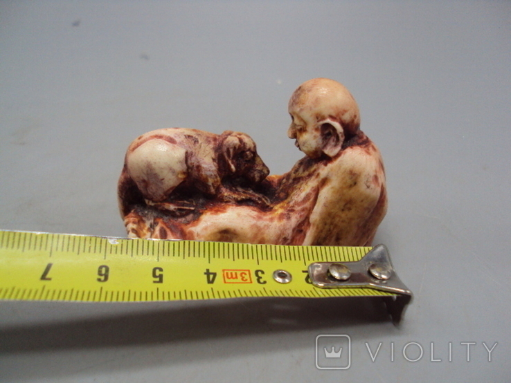 Figure netsuke bone mammoth tusk miniature Japanese sitting with a dog 4.3x5.7 cm weight 46.68 g, photo number 4