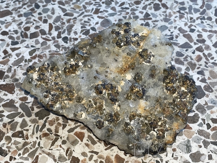 Gold in quartz, photo number 2