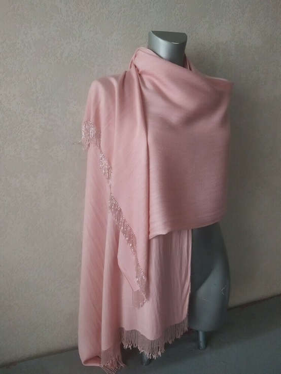 Палантин,шаль персикового цвета с бисерным кистями, вискоза, photo number 2