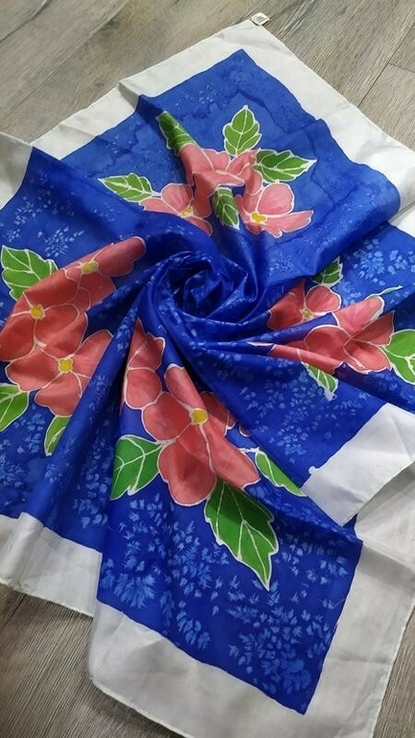 Индия!большой легкий сине белый платок с коралловыми цветами, натуральный шелк, ручная рос, фото №2