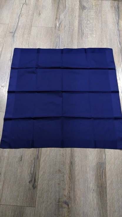 Италия большой темно синий однотонный платок, роуль,новый, фото №4