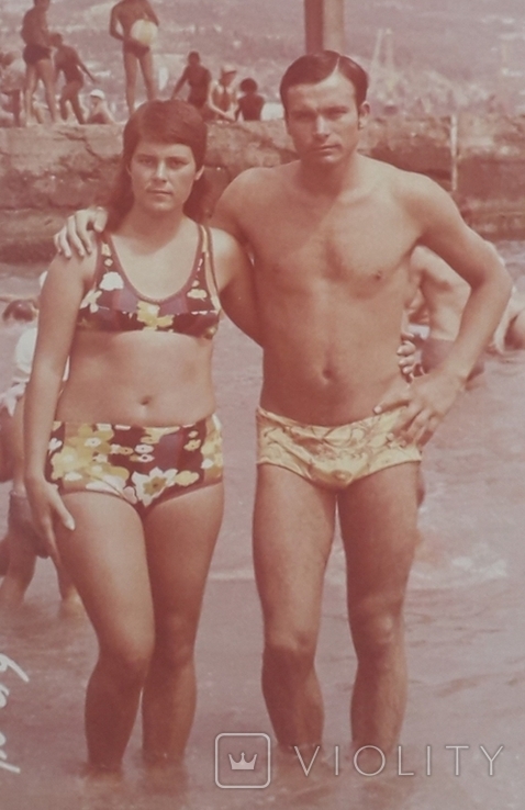 Ялта 1975 г., мода/голые тросы ярких представителей обеих полов - 17х11.5 см., фото №4