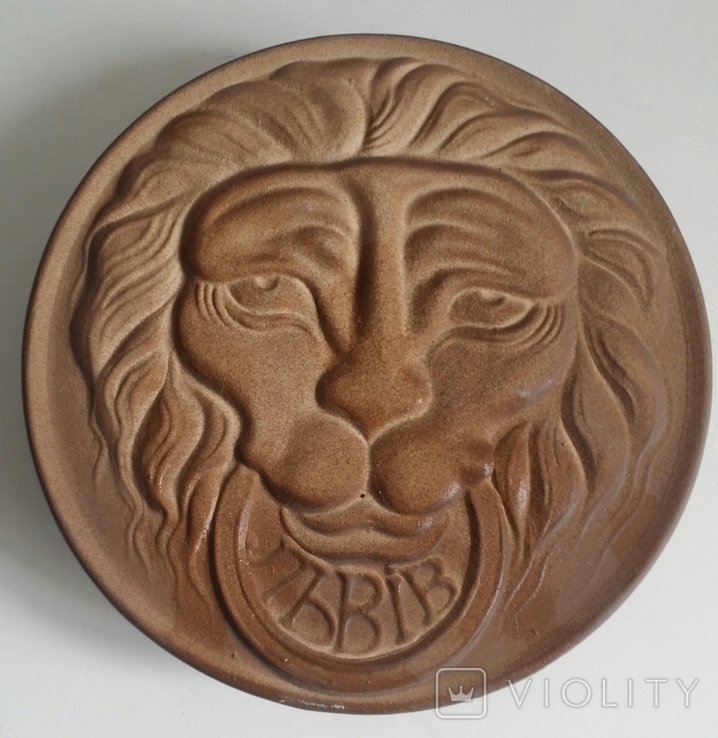 LKSF, Plate LION