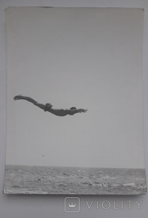 Прыжок, акробатика, голый торс/активный отдых в СССР - 12х9 см., фото №2