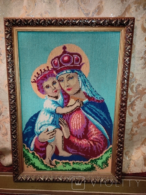 Картина Діви Марії з Ісусом на руках, ручна робота вишита хрестиком