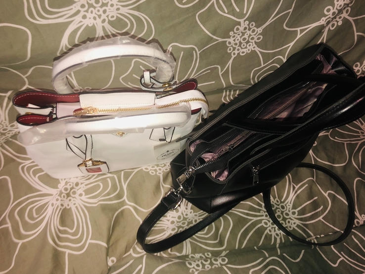 Сумка Prada ,и кожаная просто сумка с дефектом без клипсы, фото №3