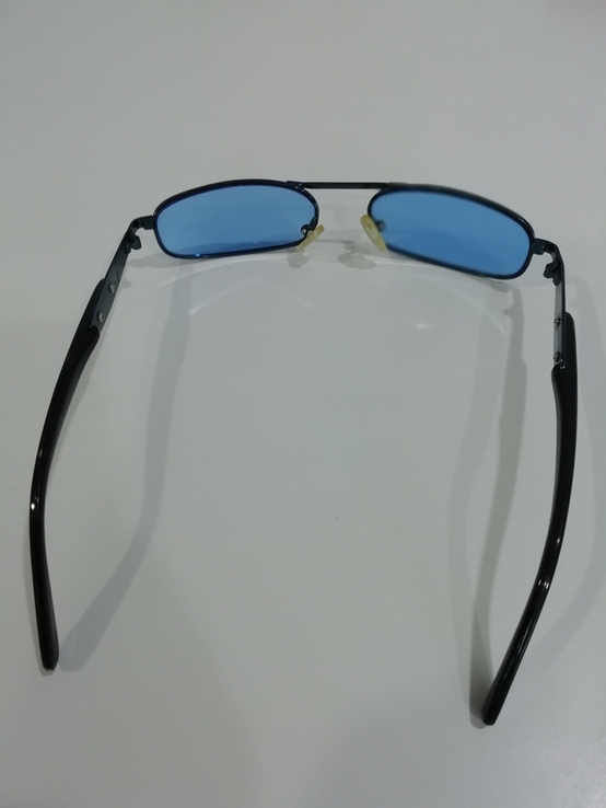 Синие солнцезащитные очки, фото №4