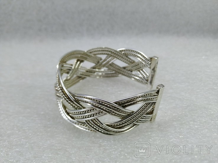 9. Women's bracelet. Silver 925.