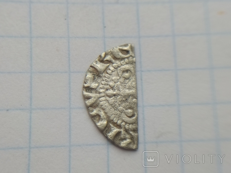 Половинка срібної монети Англії 12-13 ст №3