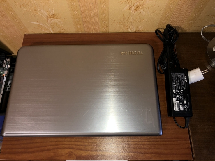 Ноутбук Toshiba P75 17,3" FHD i5-4200M/8GB/SSD Intel 256GB/InteHD 4600, фото №2