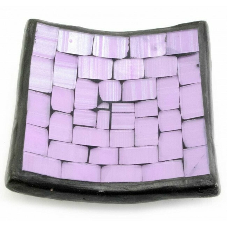 Блюдо из глины с фиолетовой мозаикой