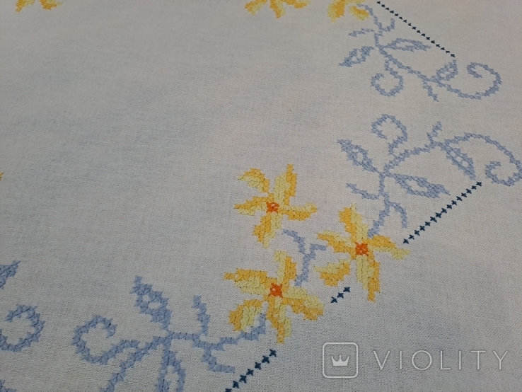 Embroidered tablecloth, photo number 4