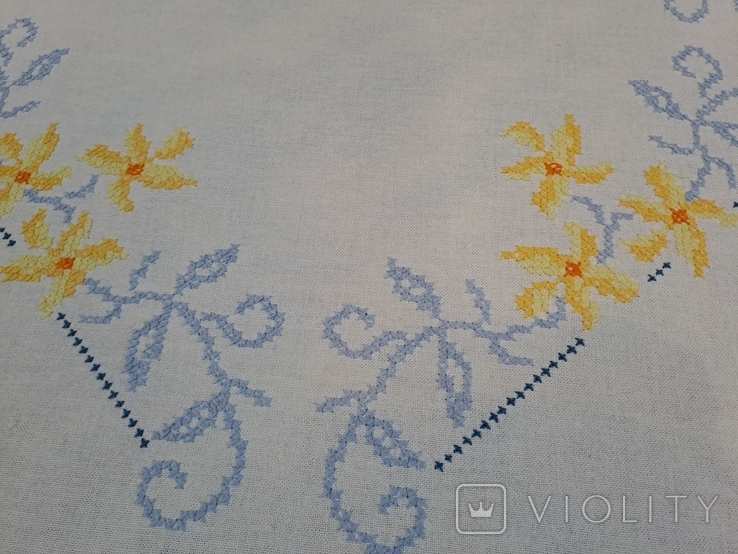 Embroidered tablecloth, photo number 5