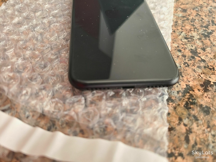 Смартфон Apple Iphone SE 2020року колір Black 128 gb a227неверлок новий, photo number 4