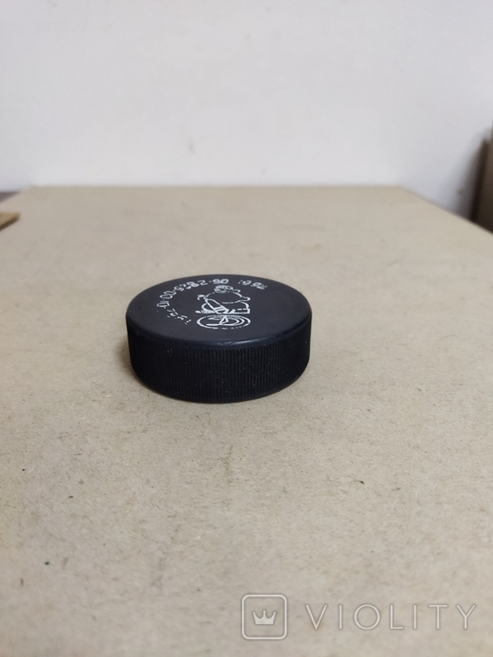 Hockey puck 4, photo number 3