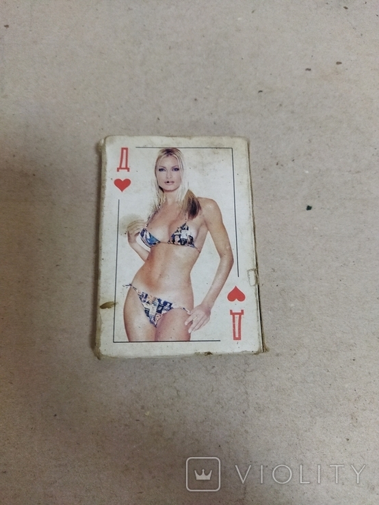Cards playing girls in swimsuits