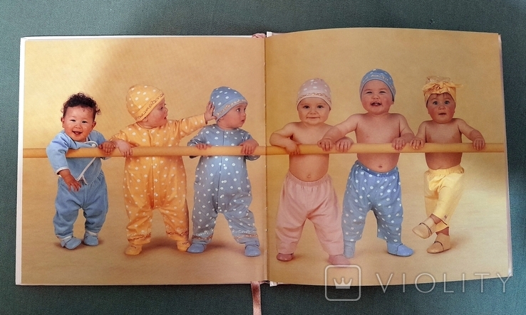 Magazine Album My First Two Years by Anne Geddes in Czech, photo number 3
