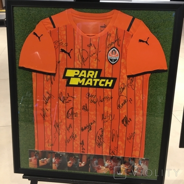 FC Shakhtar shirt with the signature of the entire team for the 2022/2023 season