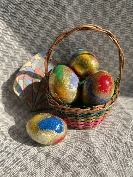 Великодній кошик -- 5 деревяних яєць, Пасхальний сувенір корзинка з яєчками, фото №7