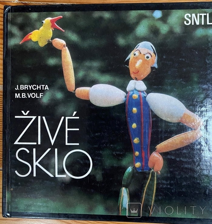 "Zive sklo" Prague 1977 Book "Living glass", photo number 2