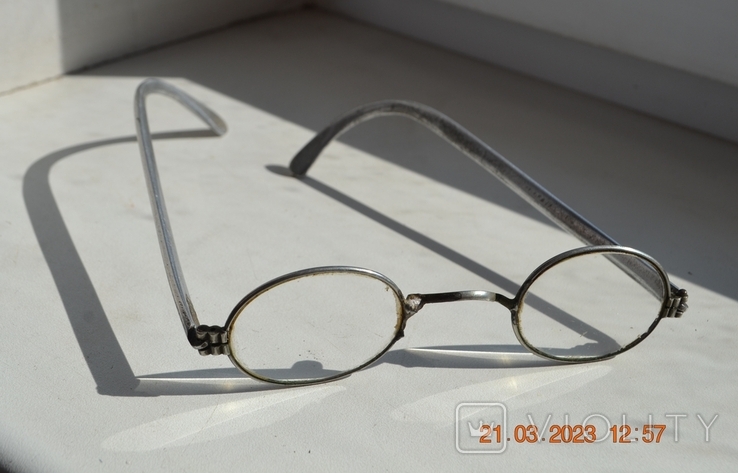 Pince-nez. Antique aluminum glasses. Pre-revolutionary or 1930-50s Diameter 4x3 cm., photo number 4