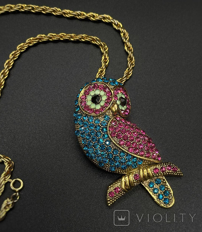 Brooch-pendant owl on a chain in the style of Butler&amp;Wilson., photo number 3