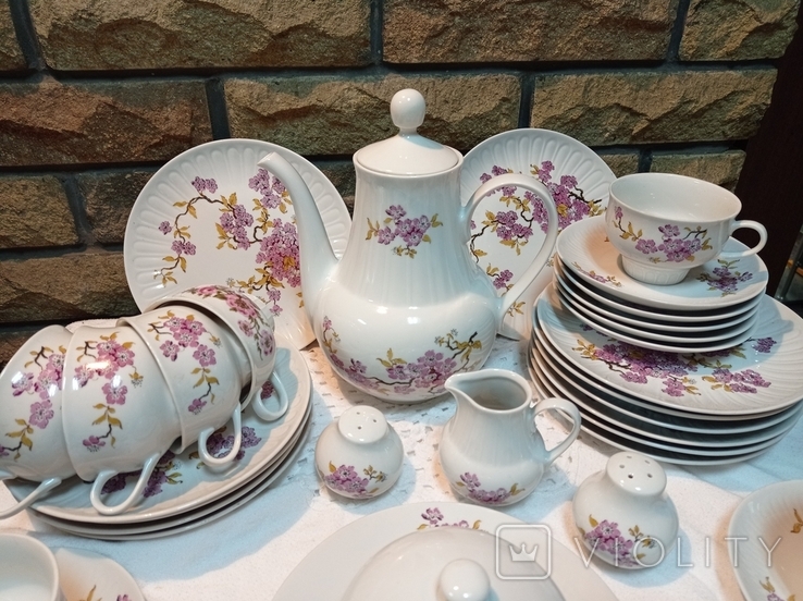 Antique tea and coffee set "Angelica", 37 pr., Henneberg Porzellan, Germany, new