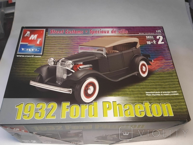 AMT/ERTL 31758 - Street Customs 1932 Ford Phaeton, 1/25, photo number 2