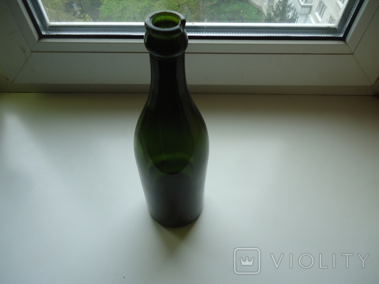 A bottle of KMBZ., photo number 3