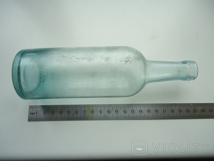 The bottle is old., photo number 3