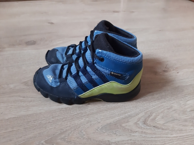 Детские кроссовки ботинки Adidas Terrex оригинал в отличном состоянии, фото №5