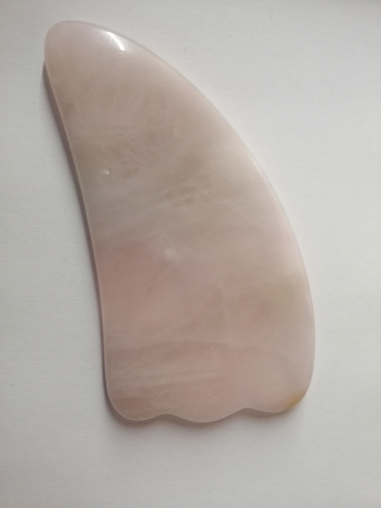 Скребок Гуаша из натурального камня (розовый кварц) для массажа тела и лица., фото №3